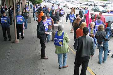Tom Ludwig photo: Protesters outside Wal-Mart in Victoria, B.C.